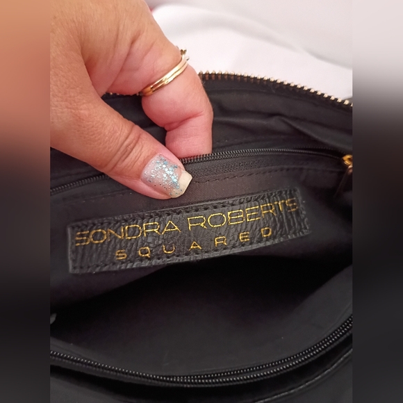 Sondra Roberts Squared Chic Black With Gold Accents Woven Purse. - Picture 5 of 12
